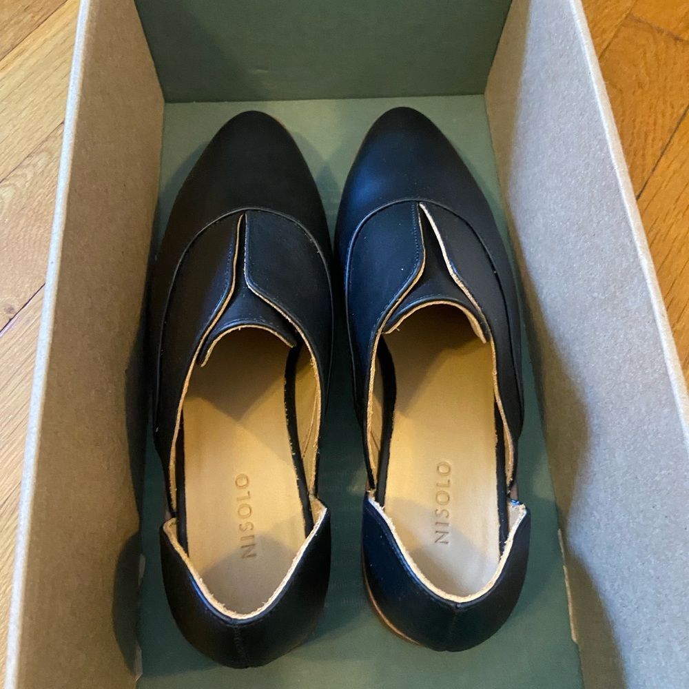 Nisolo Black Leather Pointed Flats with Tan Trim